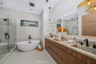 Single Family Residence, 13463 Chandler blvd, Sherman Oaks, CA 91401 - 32