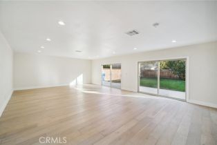 Single Family Residence, 22548 Victory blvd, Woodland Hills, CA 91367 - 9