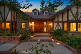 Single Family Residence, 17555 Embassy dr, Encino, CA 91316 - 5