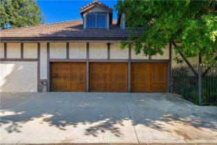 Single Family Residence, 17555 Embassy dr, Encino, CA 91316 - 70