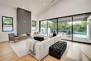 Single Family Residence, 14136 Emelita st, Sherman Oaks, CA 91401 - 35