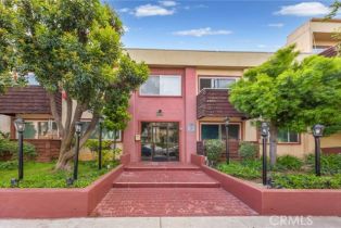 Condominium, 5414 Newcastle AVE, Encino, CA  Encino, CA 91316