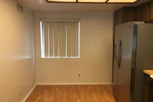 Condominium, 5720 Owensmouth ave, Woodland Hills, CA 91367 - 5