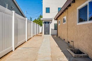 Single Family Residence, 16853 Hiawatha st, Granada Hills, CA 91344 - 26