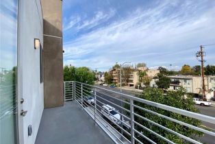 Apartment, 14934 Burbank blvd, Sherman Oaks, CA 91411 - 12