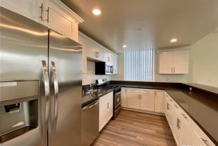 Apartment, 14934 Burbank blvd, Sherman Oaks, CA 91411 - 9