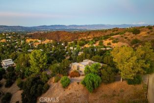 Single Family Residence, 21015 Mulholland (Quiet) dr, Woodland Hills, CA 91364 - 42