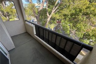 Condominium, 21400 Burbank blvd, Woodland Hills, CA 91367 - 10