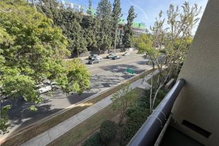 Condominium, 21400 Burbank blvd, Woodland Hills, CA 91367 - 11