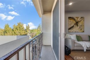 Condominium, 4550 Coldwater Canyon ave, Studio City, CA 91604 - 17