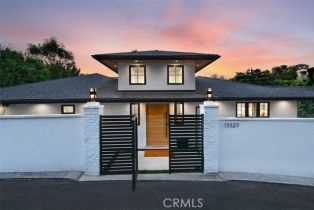 Single Family Residence, 13327 Cheltenham dr, Sherman Oaks, CA 91423 - 2