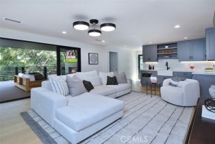 Single Family Residence, 13327 Cheltenham dr, Sherman Oaks, CA 91423 - 27