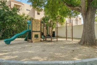 Condominium, 18611 Collins st, Tarzana, CA 91356 - 10