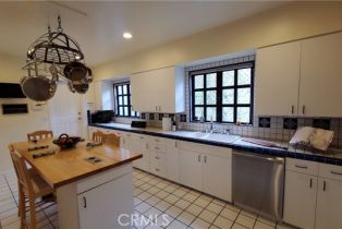 Single Family Residence, 13503 Cheltenham dr, Sherman Oaks, CA 91423 - 36