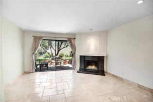 Townhouse, 5760 Owensmouth ave, Woodland Hills, CA 91367 - 2