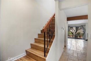 Townhouse, 5760 Owensmouth ave, Woodland Hills, CA 91367 - 7