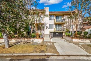 Condominium, 14247 Riverside DR, CA  , CA 91423