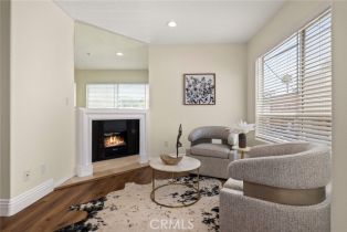 Condominium, 12060 Hoffman st, Studio City, CA 91604 - 2