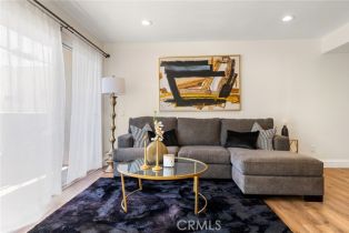 Condominium, 12060 Hoffman st, Studio City, CA 91604 - 3