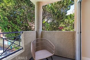 Condominium, 12060 Hoffman st, Studio City, CA 91604 - 8