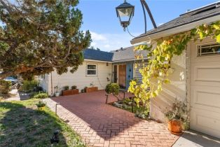 Single Family Residence, 10705 Cranks rd, Culver City, CA 90230 - 4