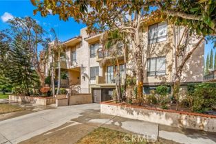 Condominium, 14247 Riverside dr, Sherman Oaks, CA 91423 - 3