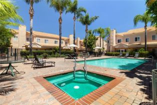 Condominium, 5200 White Oak ave, Encino, CA 91316 - 13