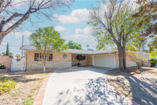 Single Family Residence, 11546 Swinton ave, Granada Hills, CA 91344 - 2