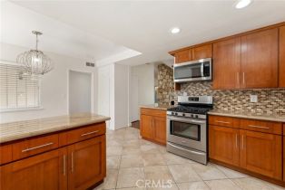 Single Family Residence, 5618 Wilhelmina ave, Woodland Hills, CA 91367 - 12