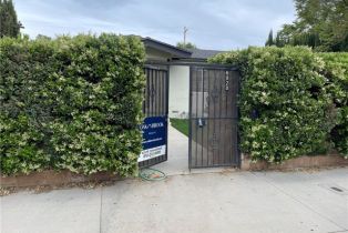 Single Family Residence, 6020 Lindley ave, Tarzana, CA 91316 - 12