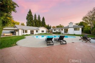 Single Family Residence, 22901 Burbank blvd, Woodland Hills, CA 91367 - 13