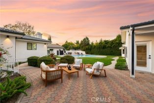 Single Family Residence, 22901 Burbank blvd, Woodland Hills, CA 91367 - 14