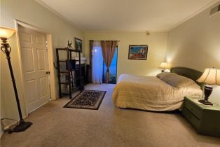 Condominium, 14326 Chandler blvd, Sherman Oaks, CA 91401 - 9