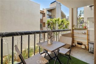 Condominium, 5510 Owensmouth ave, Woodland Hills, CA 91367 - 9