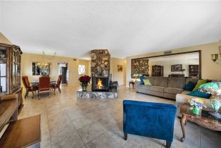 Single Family Residence, 4501 Canoga dr, Woodland Hills, CA 91364 - 4