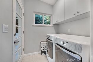 Single Family Residence, 5607 Ostrom ave, Encino, CA 91316 - 12