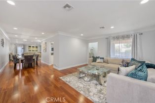 Single Family Residence, 5345 Fallbrook ave, Woodland Hills, CA 91367 - 5