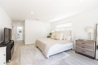 Single Family Residence, 23414 Clarendon st, Woodland Hills, CA 91367 - 14