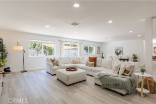 Single Family Residence, 23414 Clarendon st, Woodland Hills, CA 91367 - 4