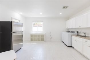 Single Family Residence, 23414 Clarendon st, Woodland Hills, CA 91367 - 9