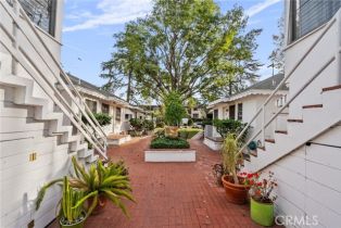 , 11613 Moorpark st, Studio City, CA 91602 - 9