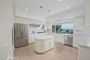 Single Family Residence, 17901 Lake Vista dr, Encino, CA 91316 - 3