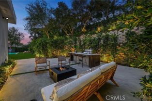 Single Family Residence, 17040 Mooncrest dr, Encino, CA 91436 - 42