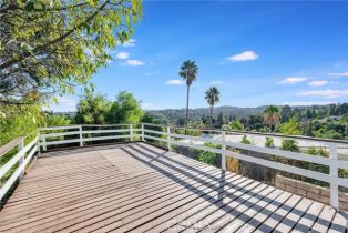 Single Family Residence, 5160 Medina Road, Woodland Hills, CA 91364 - 6