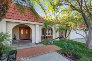 Single Family Residence, 16858 Pineridge dr, Granada Hills, CA 91344 - 4