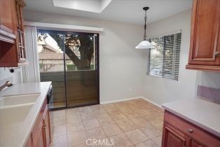 Condominium, 5829 Etiwanda ave, Tarzana, CA 91356 - 6