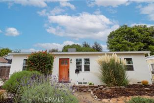 Single Family Residence, 17541 Kingsbury st, Granada Hills, CA 91344 - 4