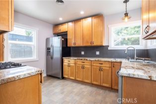 Single Family Residence, 17541 Kingsbury st, Granada Hills, CA 91344 - 9