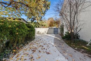 Single Family Residence, 5309 Blanco ave, Woodland Hills, CA 91367 - 47