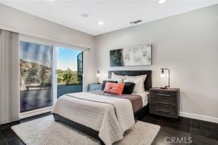 Single Family Residence, 14721 Round Valley dr, Sherman Oaks, CA 91403 - 40